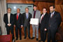 Foto de familia: Fernando Restoy (subgobernador del Banco de España), Emilio Botín (presidente del Banco Santander), Luis M. Linde (gobernador del Banco de España), Lasse Pedersen (galardonado), Vítor Constâncio (vicepresidente del Banco Central Europeo) y Guillermo de la Dehesa (presidente del Observatorio del BCE)