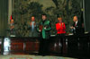 Abrir foto en nueva ventana: Premio de Econom&iacute;a Rey Juan Carlos a Xavier Sala i Mart&iacute;n, 1 de Diciembre (El galardonado recibe el aplauso de los asistentes tras la entrega del premio)