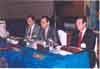 Abrir foto en nueva ventana: LXXV Reuni&oacute;n de Gobernadores de Bancos Centrales de Am&eacute;rica Latina y Espa&ntilde;a. Sevilla, Mayo (Jaime Caruana dirige unas palabras junto a otros asistentes a la reuni&oacute;n)