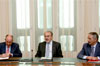 Abrir foto en nueva ventana: Presentaci&oacute;n del Plan de Educaci&oacute;n Financiera  desarrollado por la CNMV y el Banco de Espa&ntilde;a (Miguel Fern&aacute;ndez Ord&oacute;&ntilde;ez, Gobernador del Banco  de Espa&ntilde;a, Pedro Solbes, Vicepresidente Segundo y Ministro de Econom&iacute;a y  Hacienda, y Julio Segura, Presidente de la Comisi&oacute;n Nacional del Mercado de  Valores)